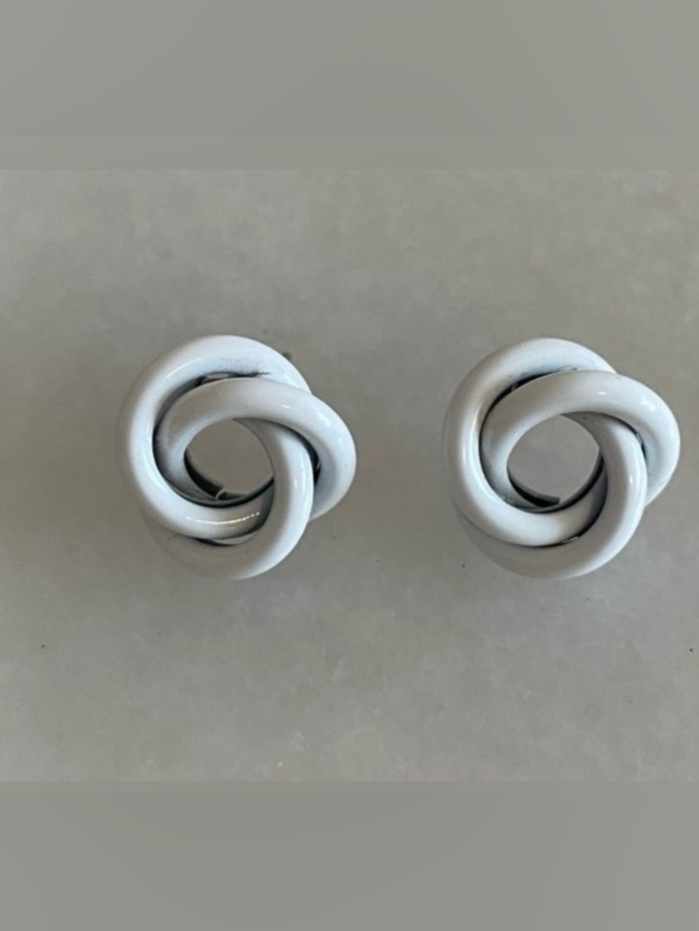 Retro White Knot Stud Earrings - Elegant Women’s Jewelry